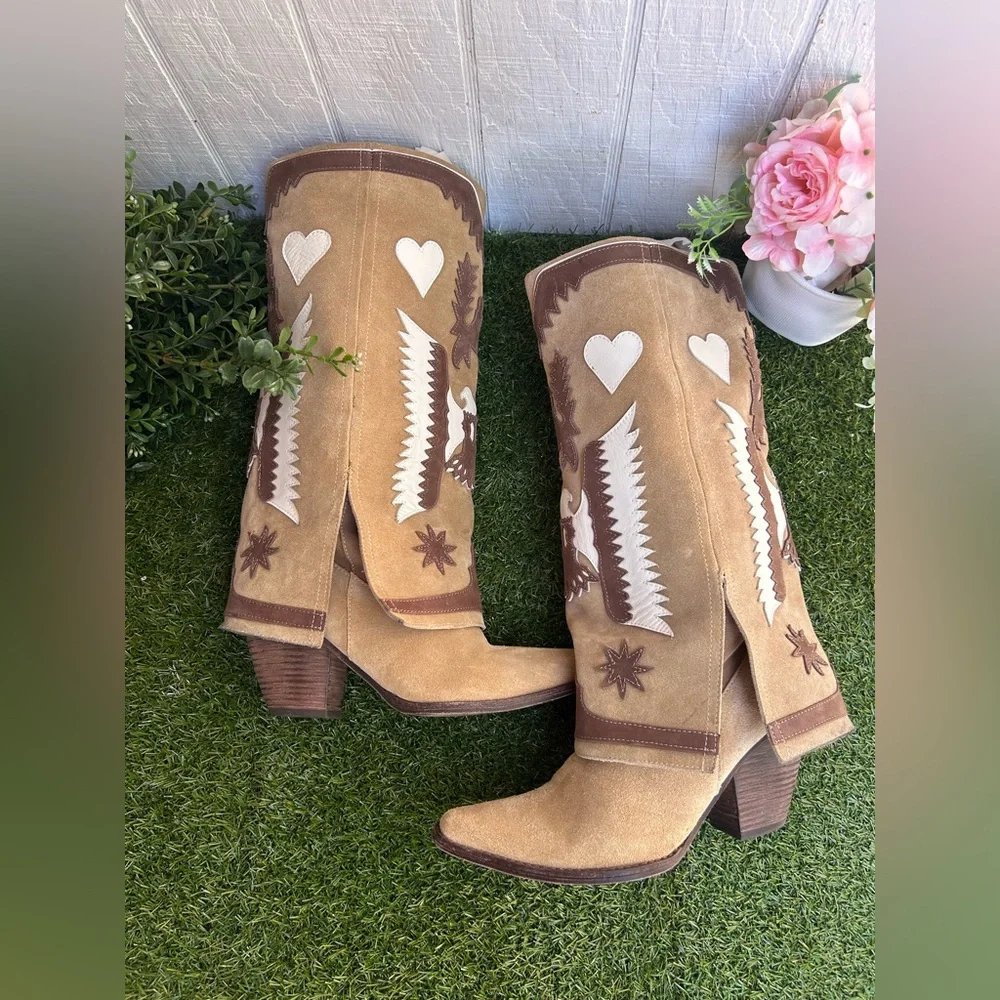 ZIGI Hungria Knee High Western Boot In Natural $400 gently used size 6